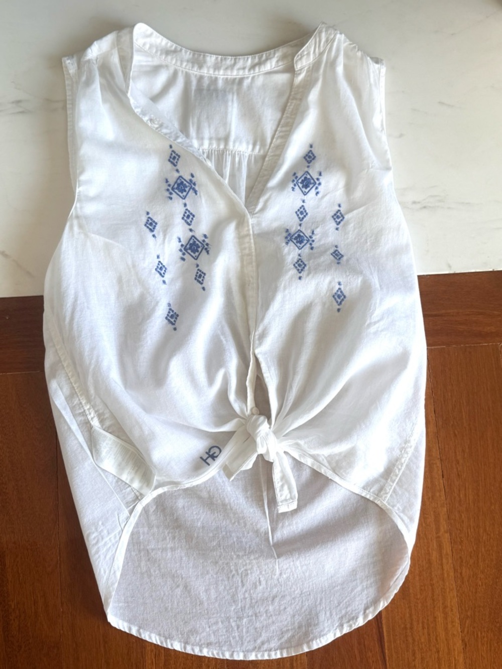 Gilly Hicks Shirt Sleeveless Tie-Front Tank Top Geometric Embroidery Size S - Picture 12 of 14